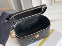 Chanel 23cm