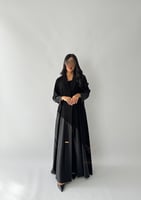 بكج عباية سوداء بياقة رسمية كلوش و فستان تحت العبا...
