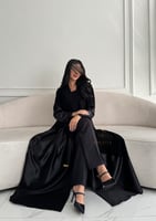 بكج عباية سوداء بياقة رسمية كلوش و فستان تحت العبا...