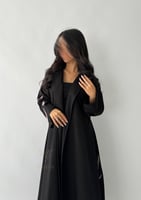 بكج عباية سوداء بقماش ليمار بتطريز زهري و فستان تح...