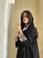 عباية ورود رمادي