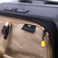 حقيبة سفر ماركة فكتوريا