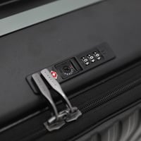 حقيبة سفر ماركة فكتوريا