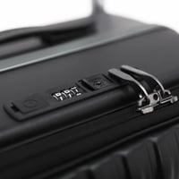 حقيبة سفر ماركة فكتوريا