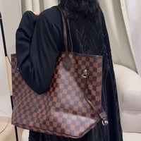 شنطة لويس فيتون الجامعية