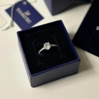 خاتم فاخر بتصميم مميز ولون ثابت