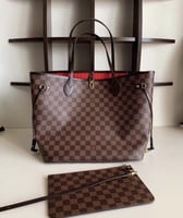 شنطة كتف نسائية بتصميم أنيق وراقي