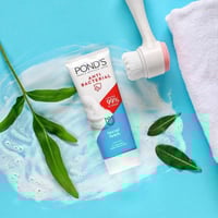 ponds antibacterial facial foam 100 gm
