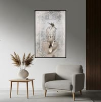 لوحات فنية لصقر بشكل سجاد