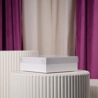 علبة منتجات صغير مربع شفاف ابيض درزن