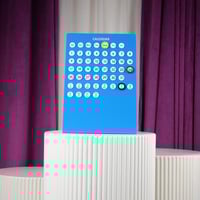 تقويم اكريليك أزرق