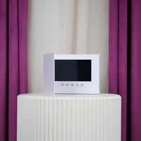 كرت شاشة مبتكرة