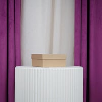 علب هدايا ومنتجات مربع كرتوني