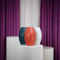 فازة ورد بلاستيك برتقالي