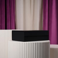 علب تركيب وسط اسود