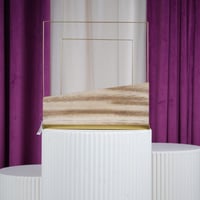 ستاند سداسي ذهبي