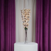 ورد صناعي بيج