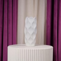 فازة ورد سيراميك ابيض