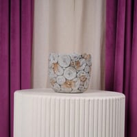 فازة ورد سيراميك وسط