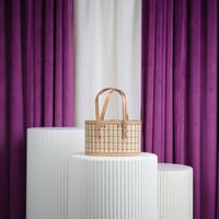 سلة خزف بيضاوي كبير