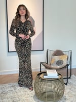 فستان نمري طويل بأكمام