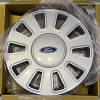 طقم طيس فورد فكتوريا بوليسي مقاس 17