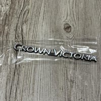 كتابة كراون فكتوريا على الشنطه كروم