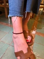 خلخال من حجر الياقوت الاحمر طوله 25 سم‍