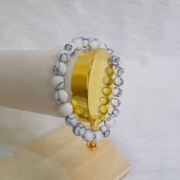 سوار من حجر الهولايت الطبيعي