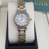 ساعه نسائي تصميم فرزاتشي Versace