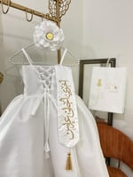 فستان كحلي مع وشاح تطريز وريش متوفر بعده الالوان