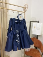 فستان كحلي متوفر بعدة ألوان مع وشاح تطريز