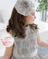 فستان رمادي فخم مطرز مع إمكانيه اضافة وشاح تطريز ح...