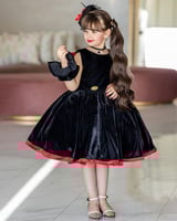 فستان مخمل اسود