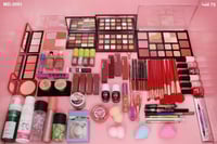كلكشن 75 قطعة مكياج (لجميع انواع البشرة)