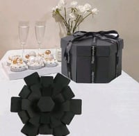 صندوق هدايا متفجر