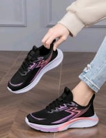 حذاء رياضي نسائي