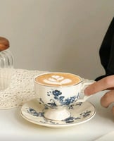 طقم فنجان قهوة مع صحن بتصميم فرنسي