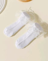 زوج واحد جورب بناتي بطبقة من الدانتيل