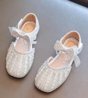 حذاء مزخرف للبنات