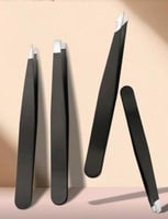 4 قطع من الملاقط بأشكال مختلفة