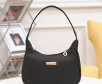 حقيبة يد نسائية