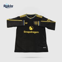 تيشيرت مانشستر يونايتد الثالث 2026 كم طويل