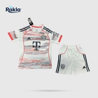 طقم بايرن ميونخ الثاني 2026 أعمار صغيرة