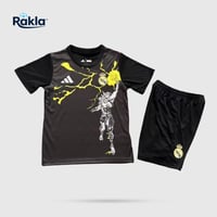 طقم ريال مدريد أدشن أعمار صغيرة