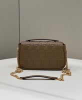 فندي باغيت مقاس 24 cm