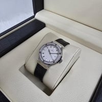 ساعة هوبلت النسائية