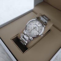 ساعة بربري النسائية