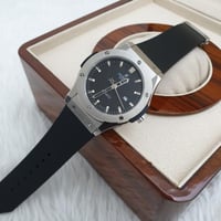 ساعة هوبلت كلاسيك