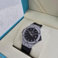 ساعة هوبلت النسائية